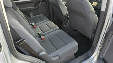 Volkswagen Touran II 1.6 TDI 105KM 2014 Volkswagen Touran Sewisowany 1.6 TDI, zdjęcie 13