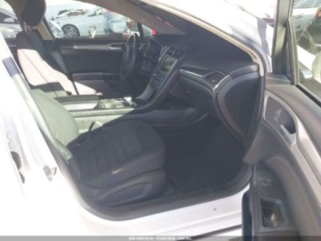 Ford Fusion 2020 Ford Fusion Hybrid Se 2020 2.0 Hybryda 141KM, zdjęcie 9