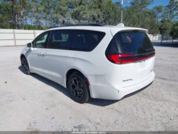 Chrysler Pacifica II 2021 Chrysler Pacifica Hybrid Touring L 2021 3.6 Hybryda Plug-in 260KM, zdjęcie 2
