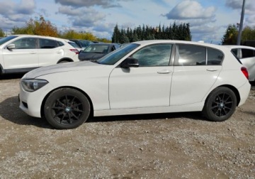 BMW Seria 1 F20-F21 Hatchback 5d 116d 116KM 2015 BMW Seria 1 2015r, 2.0 Diesel. Uszkodzony prawy przod. Jezdzi. 2.0 Diesel, zdjęcie 19