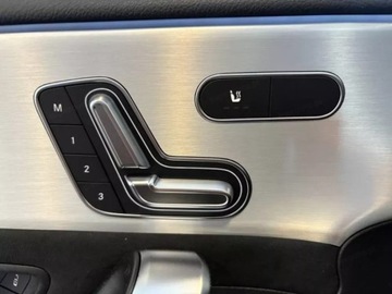 Mercedes Klasa A W177/V177 Hatchback Facelifting 2.0 220 190KM 2025 A Klasa 220 4-Matic AMG Line 2.0 (190KM) 2025, zdjęcie 12