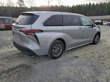 Toyota Sienna III 2021 Toyota Sienna XLE 2021 2.5 Hybryda 245KM, zdjęcie 3