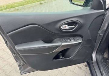 Jeep Cherokee V 2019 Jeep Cherokee Jeep Cherokee Latitude Plus 2.4L LPG 2.4 Benzyna 177KM, zdjęcie 15