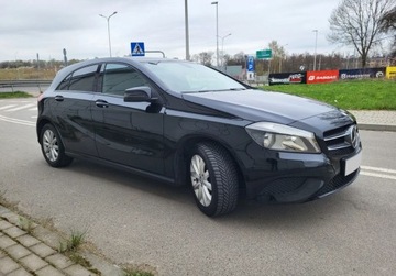 Mercedes Klasa A W176 Hatchback 5d Facelifting 160 d 90KM 2015 Mercedes-Benz Klasa A Bezwypadkowy NAVI 2xPark..., zdjęcie 2