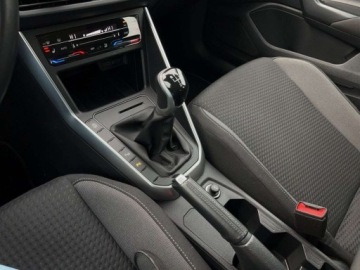 Volkswagen Polo VI Hatchback 5d Facelifting 1.0 MPI 80KM 2022 Volkswagen Polo 1.0MPI 80KM Life SerwisASO Led Virtual App-Connect Clima F, zdjęcie 22