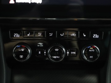Skoda Superb III Kombi Facelifting 2.0 TDI SCR 200KM 2022 Skoda Superb Combi | VIRTUAL COCKPIT | Kamera AREA, zdjęcie 16