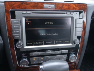 Volkswagen Phaeton 4.2 i V8 40V 335KM 2012 VW Phaeton 4.2 V8 , 4X4, Automat, VAT 23%, Skóra, zdjęcie 11