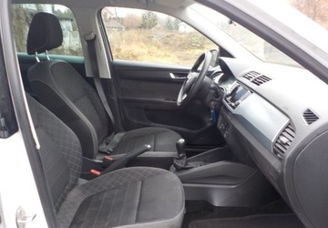 Skoda Fabia III Hatchback Facelifting 1.0 MPI 75KM 2019 Skoda Fabia Okazja Benzyna 75KM, zdjęcie 19