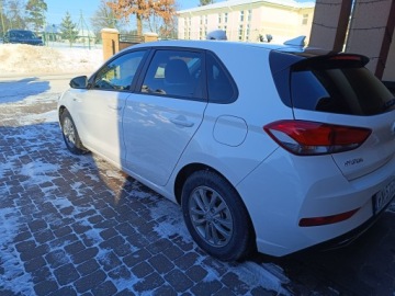 Hyundai i30 III Hatchback Facelifting 1.0 T-GDI 120KM 2023 HYUNDAI I30 1.0 T-GDI 120KM przebieg 39 tyś km LAKIER PERŁA METALIK r. 2023, zdjęcie 20