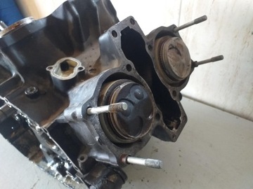 KARTERY BLOK SILNIKA+TŁOKI HONDA VF700 MAGNA RC21E