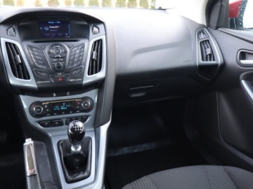 Ford Focus III Kombi 1.0 EcoBoost 125KM 2012 Ford Focus 1.0 EcoBoost, Navi, Klima, Klimatronic, zdjęcie 7