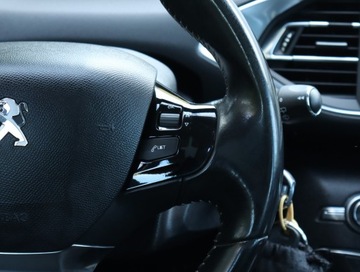 Peugeot 308 II Hatchback 5d 1.2 PureTech 130KM 2015 Peugeot 308 1.2 PureTech, Navi, Klima, zdjęcie 18