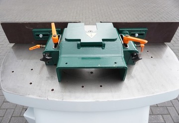 НИЗКОШПИНДЕЛЬНЫЙ ФРЕЗЕРНЫЙ СТАНОК Schneider 3кВт 1040х730мм