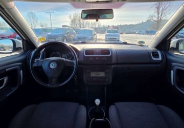 Skoda Fabia II Hatchback 1.2 i HTP 12V 70KM 2008 Skoda Fabia 1,2 Ben Klima 1.2 Benzyna 70KM, zdjęcie 19