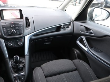 Opel Zafira C Tourer 2.0 CDTI ECOTEC 130KM 2013 Opel Zafira Tourer 2.0 CDTI, 7 miejsc, Navi, zdjęcie 7