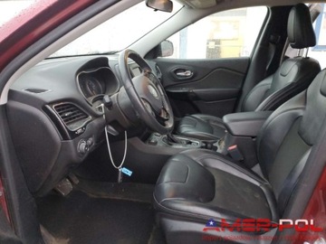 Jeep Cherokee V 2020 Jeep Cherokee _ LATITUDE PLUS_4x4_3.2 L_2020r 3.2 Benzyna 271KM, zdjęcie 7