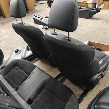 NISSAN JUKE F15 2016R POHOVKA PÁSY BOKY ALCANTARA KŮŽE