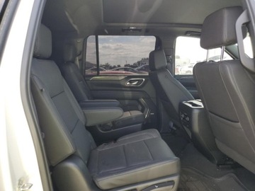 Chevrolet Suburban GMT900 2023 Chevrolet Suburban K1500 Z71 2023 5.3l 5.3 Benzyna 355KM, zdjęcie 10