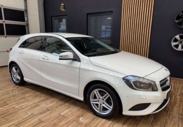 Mercedes Klasa A W176 Hatchback 5d 1.5 180 CDI BlueEFFICIENCY 109KM 2014 Mercedes-Benz Klasa A 1.5D manual BEZWYPADKOWY zarejestrowany TEMPOMAT, zdjęcie 29