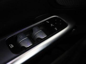 Mercedes Klasa C W206 2022 Mercedes C 300 FV23% automat mHEV full LED el., zdjęcie 37