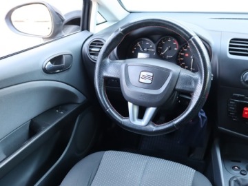 Seat Leon II 1.9 TDI 105KM 2010 Seat Leon 1.9 TDI, Salon Polska, Klima, zdjęcie 6