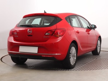 Opel Astra J Hatchback 5d Facelifting 1.6 CDTI ecoFLEX 110KM 2014 Opel Astra 1.6 CDTI, Navi, Klima, Klimatronic, zdjęcie 4