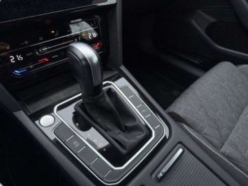 Volkswagen Passat B8 Variant Facelifting 1.5 TSI EVO 150KM 2023 Volkswagen Passat Variant 1.5 TSI Evo Business DSG FV 23 gwarancja 1.5, zdjęcie 21