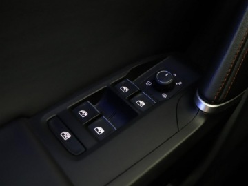 Seat Leon IV Hatchback Plug-In 1.4 e-HYBRID 204KM 2020 Seat Leon FR PHEV automat FullLED ACC DCC virtual, zdjęcie 39