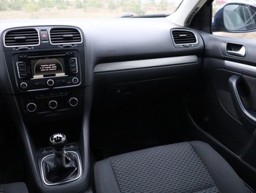 Volkswagen Golf VI Variant 1.6 TDI-CR DPF BlueMotion 105KM 2011 VW Golf 1.6 TDI, Navi, Klima, Tempomat,ALU, zdjęcie 7