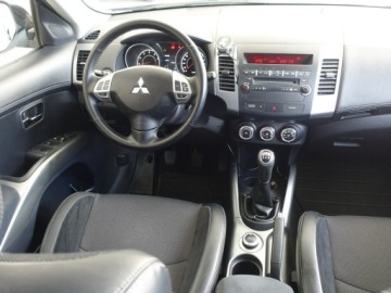 Mitsubishi Outlander II 2.4 MIVEC 170KM 2011 Mitsubishi Outlander 2.4 Ben.170KM/4X4/Pół, zdjęcie 22
