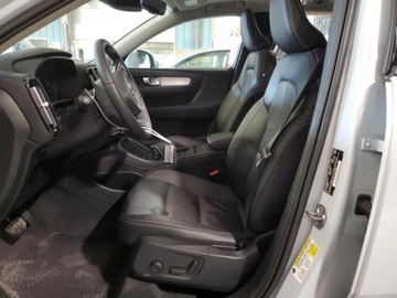 Volvo XC40 2022 Volvo XC 40 2022 VOLVO XC40 T5 MOMENTUM, silnik benzynowy 2.0 L 2.0 248KM, zdjęcie 7