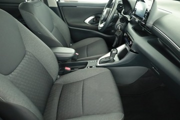 Toyota Yaris IV Hatchback 1.5 Hybrid Dynamic Force 116KM 2022 Toyota Yaris 1.5 VVT-i Hybrid, Salon Polska, zdjęcie 6