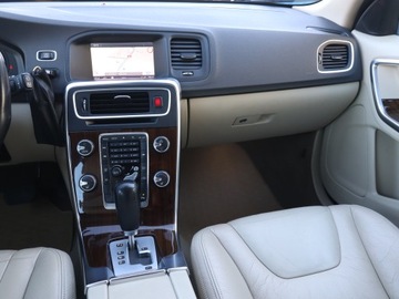 Volvo V60 I Kombi 2.0 T5 240KM 2011 Volvo V60 T5 2.0, Salon Polska, Automat, Skóra, zdjęcie 7