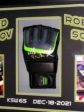 Мамед Халидов - Роберто Солдич Перчатка с автографом Хит коллекционера