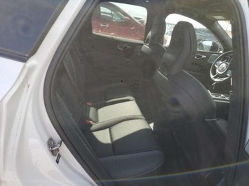 Volvo XC60 II 2022 Volvo XC 60 2022, 2.0L, 4x4, T8 RECHARGE R-DESIGN, od ubezpieczalni 2.0, zdjęcie 8