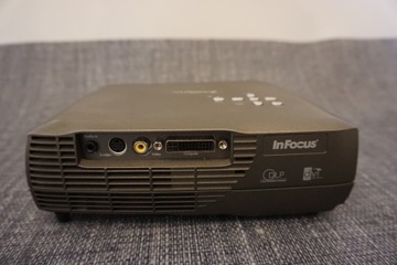Projektor DLP InFocus LP70