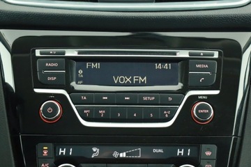 Nissan Qashqai II Crossover 1.2 DIG-T 115KM 2017 Nissan Qashqai 1.2 DIG-T, Salon Polska, zdjęcie 8