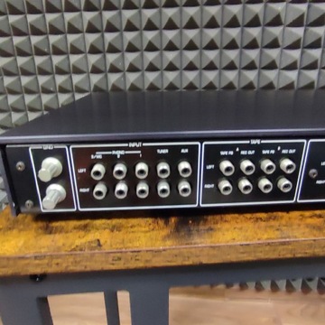 Ямаха C2 предусилитель