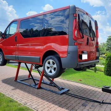 Пневматический ножничный подъемник с мобильной рамой PM Tools 107