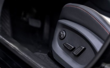 MG HS 2025 MG HS Exclusive Kamery 360 Nawigacja 1.5 Benzyna 172KM, zdjęcie 33