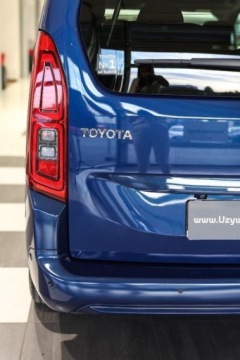 Toyota 2023 Toyota Proace City Verso City Verso Long 1.5 D-4D Family Aut. 1.5 Diesel, zdjęcie 24