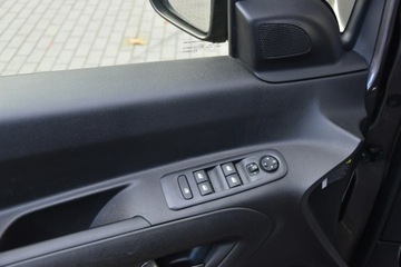 Opel Combo E Kombivan 1.5 Diesel 102KM 2021 Opel Combo Life XL 1.5CDTi 102KM Manual XI.2021r., zdjęcie 29