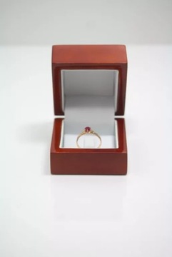 ZŁOTY PIERŚCIONEK RUBIN 585 1,98G R:17
