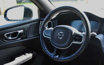 Volvo S60 III Sedan 2.0 T6 310KM 2019 Volvo S60 GWARANCJA, R-Design, T6 320KM, 4x4, Automat, Swietnie utrzymany, zdjęcie 9