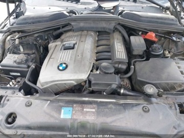 BMW Seria 5 E60 2007 BMW Seria 5 2007 BMW 5 Series 4dr Sdn 525xi AWD 3.0 Benzyna 215KM, zdjęcie 8