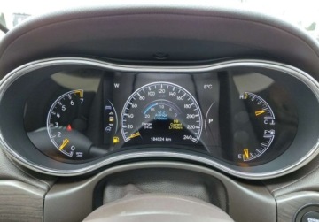 Jeep Grand Cherokee IV Terenowy Facelifting 2016 3.6 286KM 2019 Jeep Grand Cherokee Jeep Grand Cherokee OVERLAND Panorama Grzane i wenty, zdjęcie 16