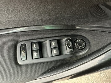 Citroen C5 III Sedan 2.0 HDi FAP 140KM 2011 Citroen C5 2.0 HDI 140KM/Exclusive/Zarejestrowany, zdjęcie 11