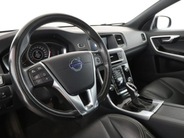 Volvo S60 II Sedan Facelifting 1.5 T3 DRIVE-E 152KM 2017 Volvo S60 automat xenon skóra navi klima auto, zdjęcie 13