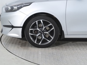 Kia Ceed III Kombi Facelifting 1.5 T-GDI 160KM 2022 Kia Ceed 1.5 T-GDI, Salon Polska, Serwis ASO, zdjęcie 13