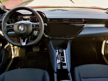 Alfa Romeo Junior 2025 ALFA ROMEO Junior Ibrida eDCT Suv 1.2 (136KM) 2025, zdjęcie 10